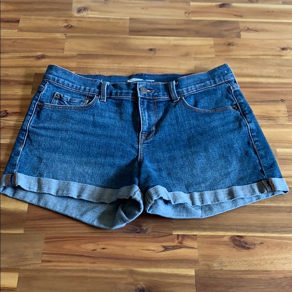 Old Navy Pants - Old Navy Boyfriend Cuffed Denim Shorts 6